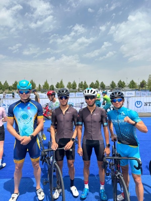 ПРОХОДИТ КУБОК МИРА ПО ТРИАТЛОНУ